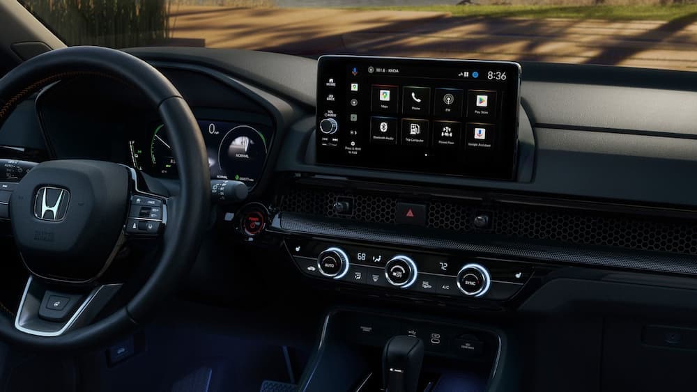 Black dash in a 2026 Honda CR-V Hybrid.