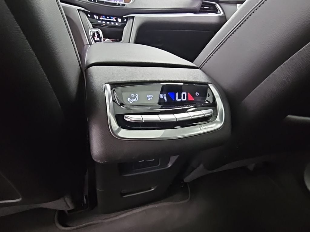 2023 Cadillac XT6 Luxury