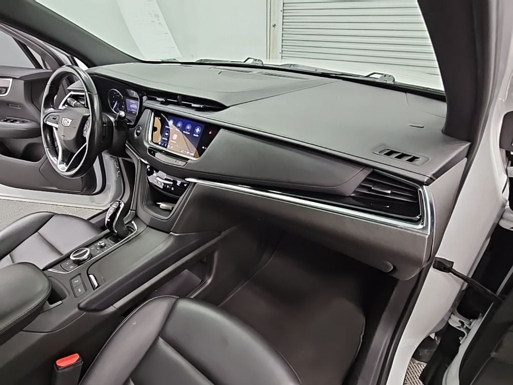 2023 Cadillac XT6 Luxury