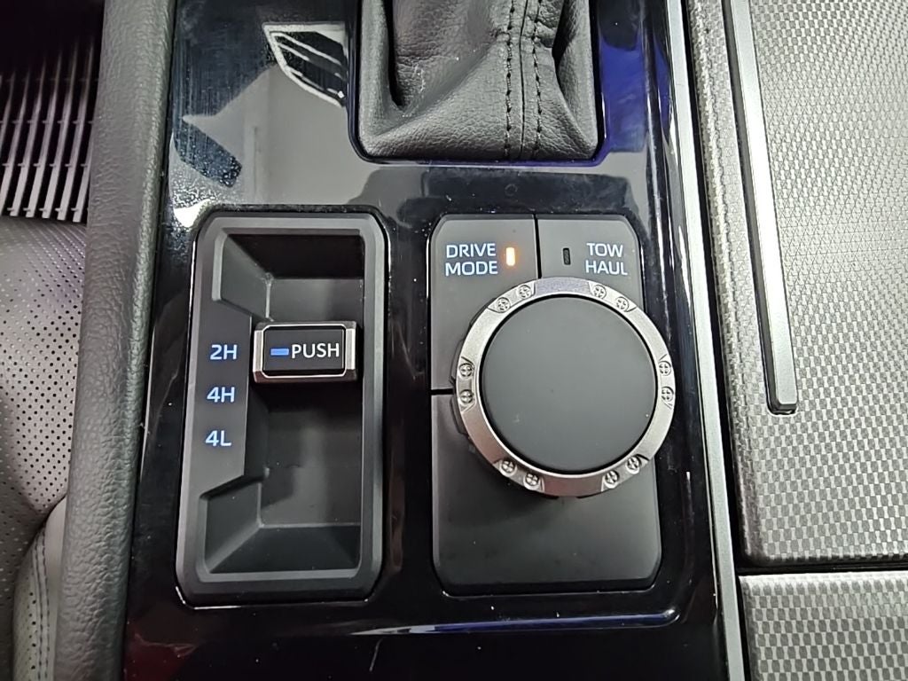 2024 Toyota Sequoia SR5