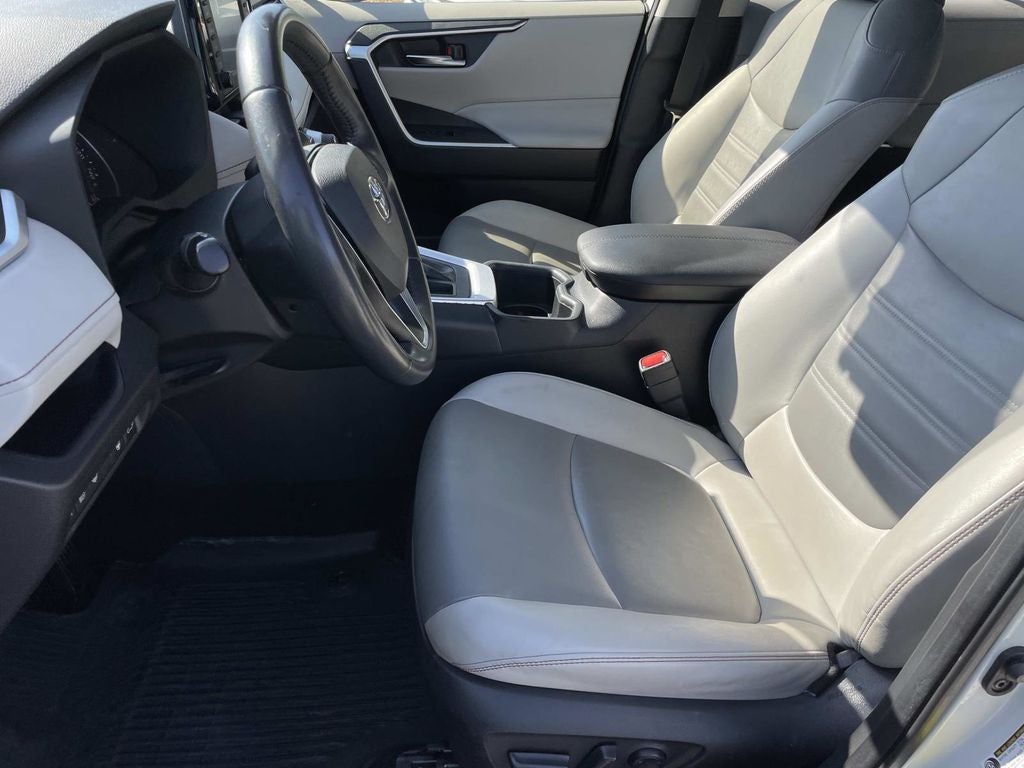 2022 Toyota RAV4 XLE Premium