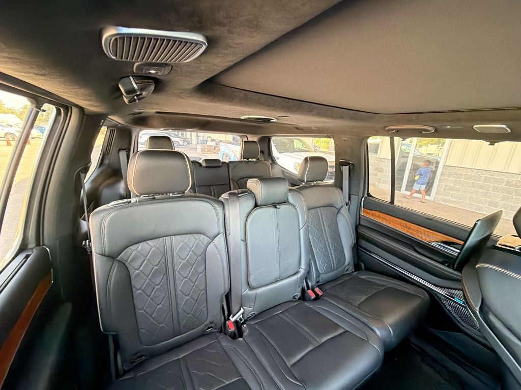 2022 Jeep Grand Wagoneer Series III