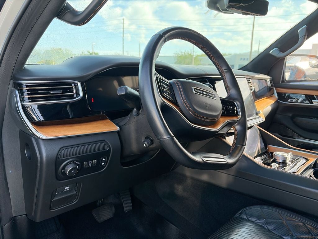 2022 Jeep Grand Wagoneer Series III