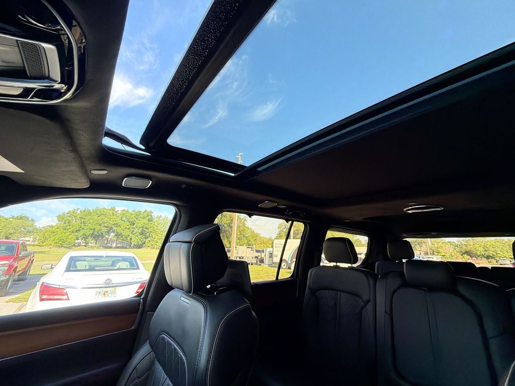 2022 Jeep Grand Wagoneer Series III