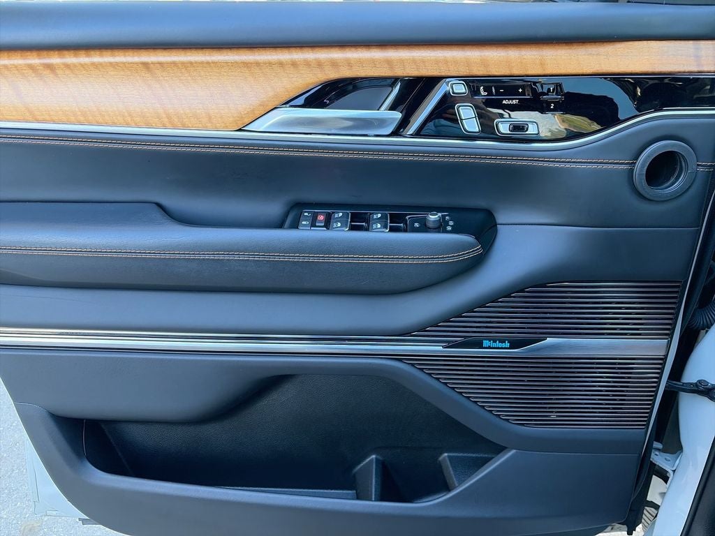 2022 Jeep Grand Wagoneer Series III