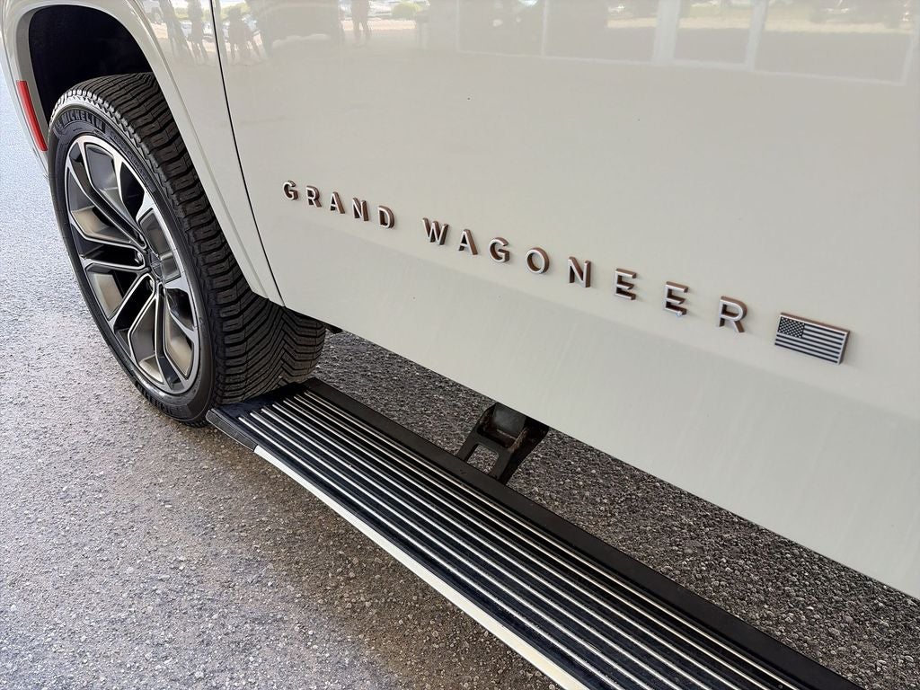 2022 Jeep Grand Wagoneer Series III