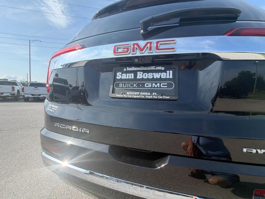 2023 GMC Acadia Denali