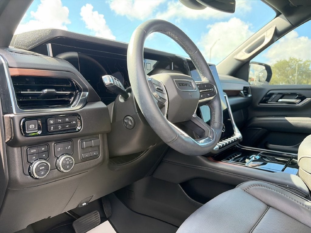 2025 GMC Yukon Denali