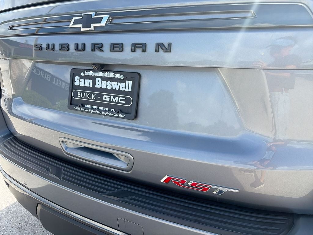 2022 Chevrolet Suburban RST