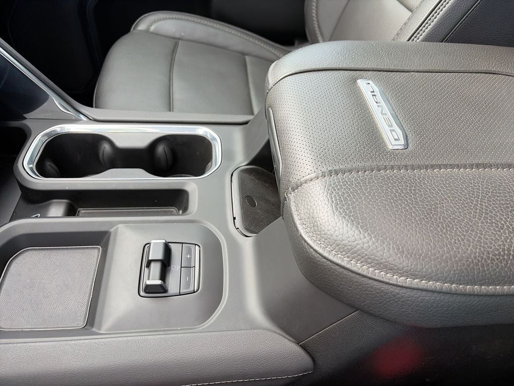 2025 GMC Sierra 2500HD Denali