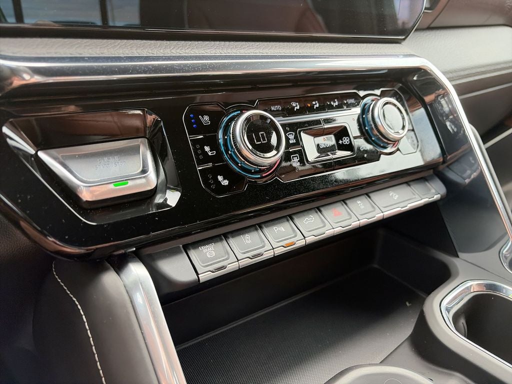 2025 GMC Sierra 2500HD Denali Ultimate