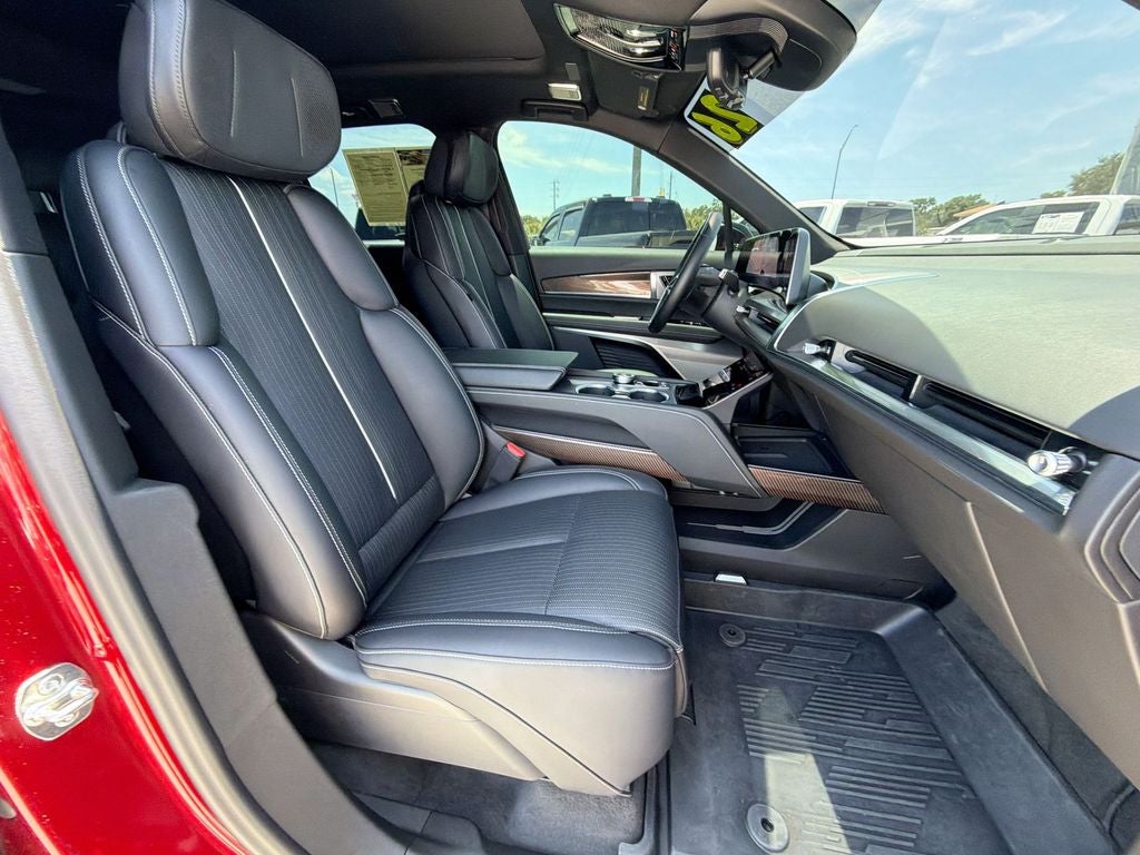 2026 Cadillac VISTIQ Luxury