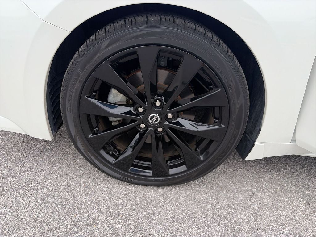 2021 Nissan Maxima SR