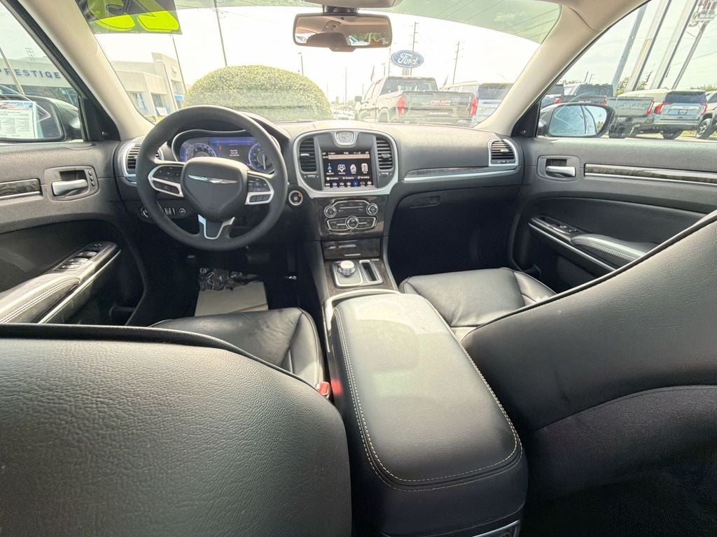2023 Chrysler 300 Touring