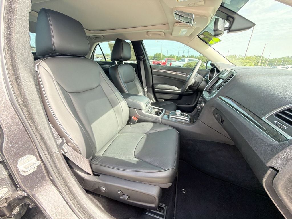 2023 Chrysler 300 Touring