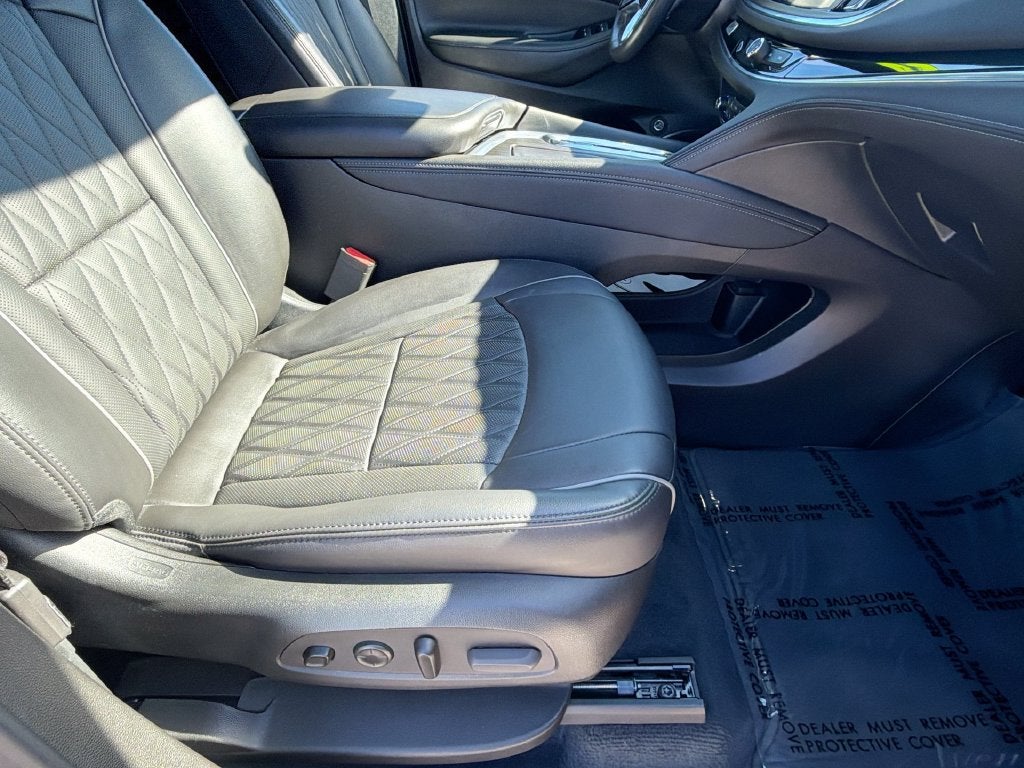 2024 Buick Enclave Avenir