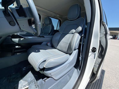 2023 Lincoln Navigator Black Label