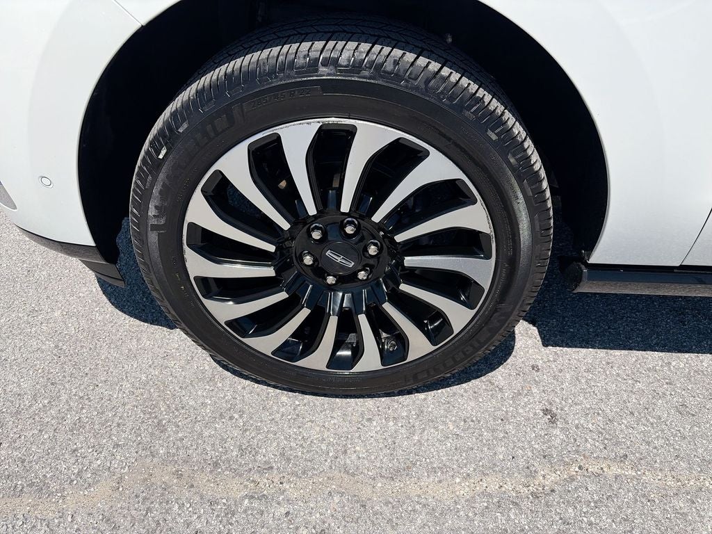 2023 Lincoln Navigator Black Label