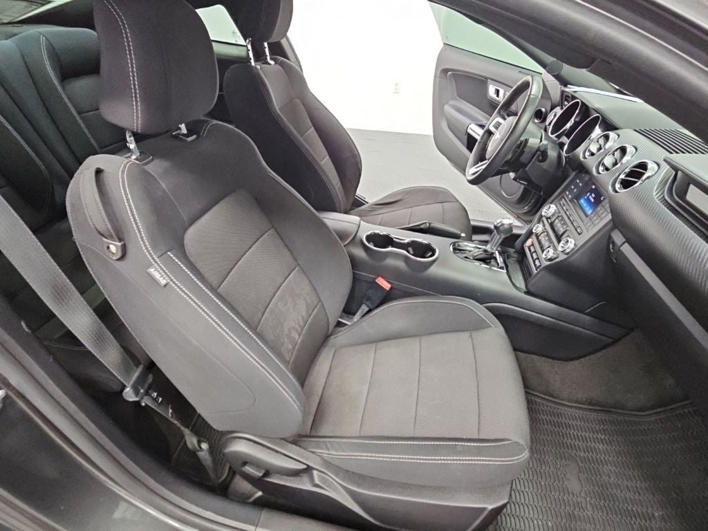 2017 Ford Mustang V6