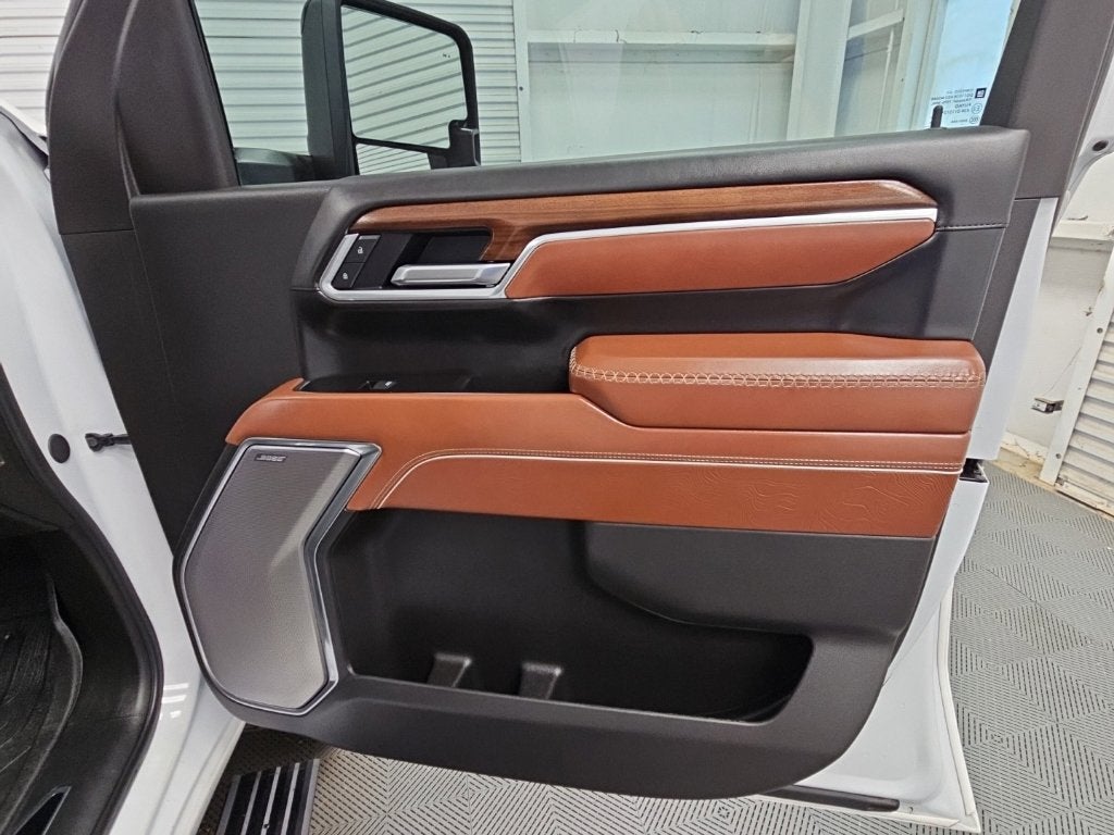 2025 GMC Sierra 2500HD Denali Ultimate
