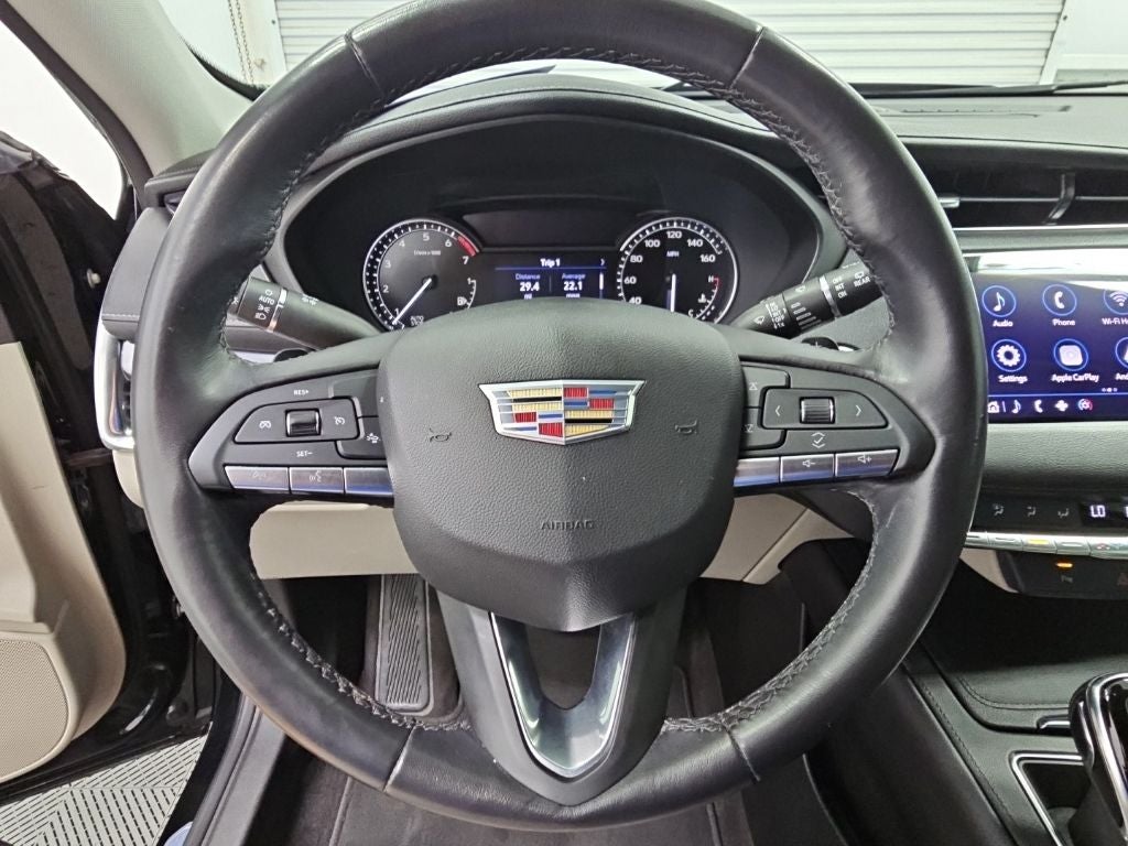 2023 Cadillac XT4 Luxury