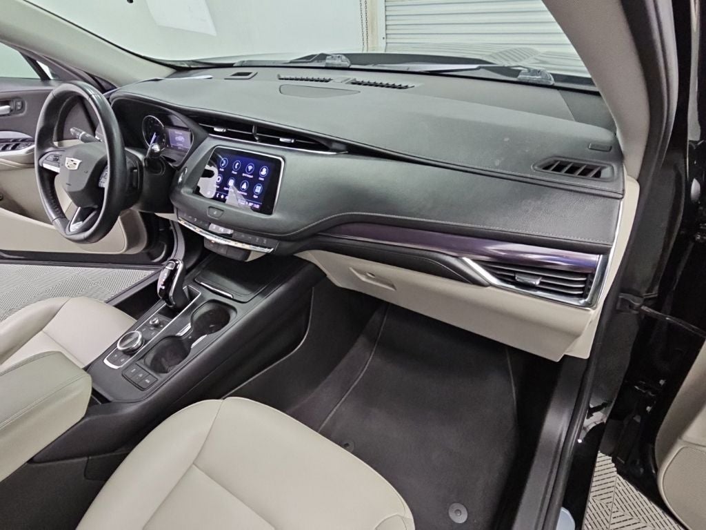 2023 Cadillac XT4 Luxury
