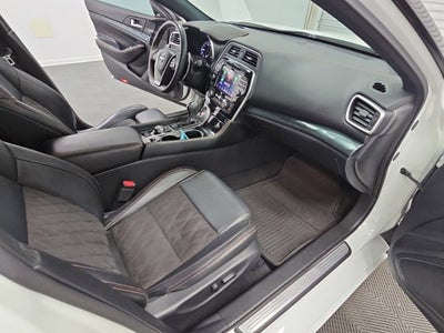 2023 Nissan Maxima SR