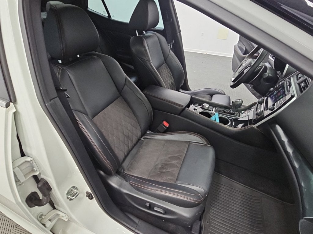 2023 Nissan Maxima SR