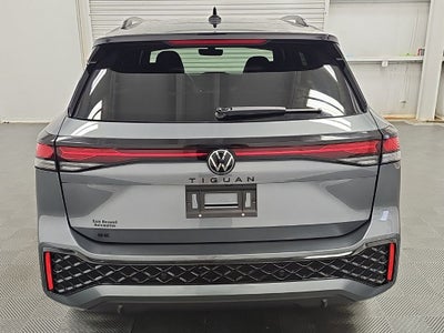 2025 Volkswagen Tiguan 2.0T SE R-Line Black