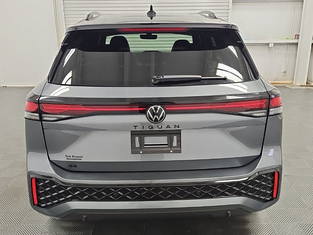 2025 Volkswagen Tiguan 2.0T SE R-Line Black