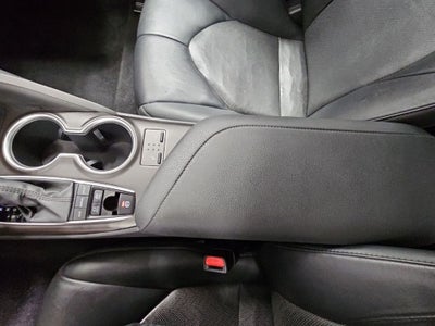2022 Toyota Camry Hybrid XLE