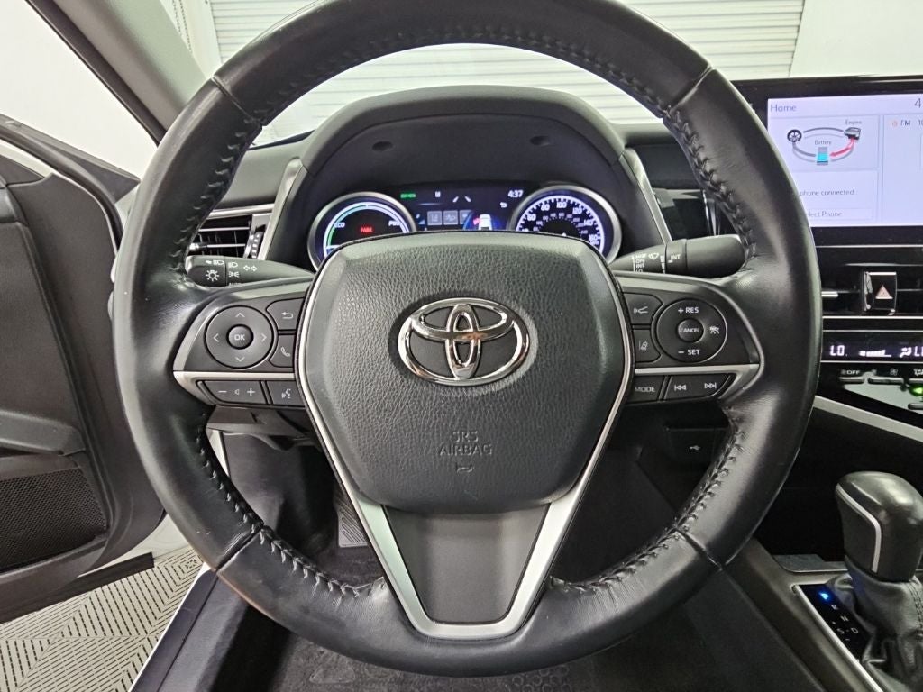 2022 Toyota Camry Hybrid XLE