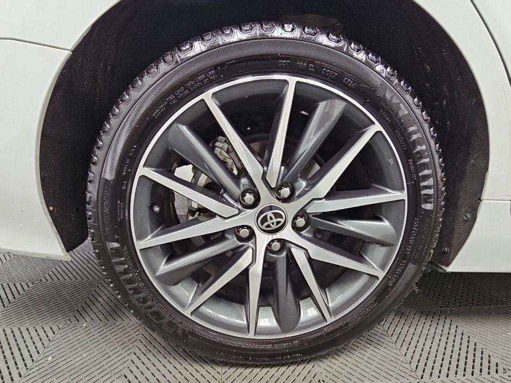 2022 Toyota Camry Hybrid XLE