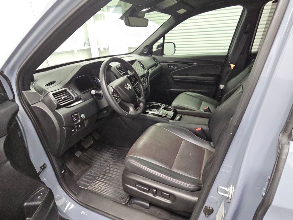 2022 Honda Pilot Black Edition
