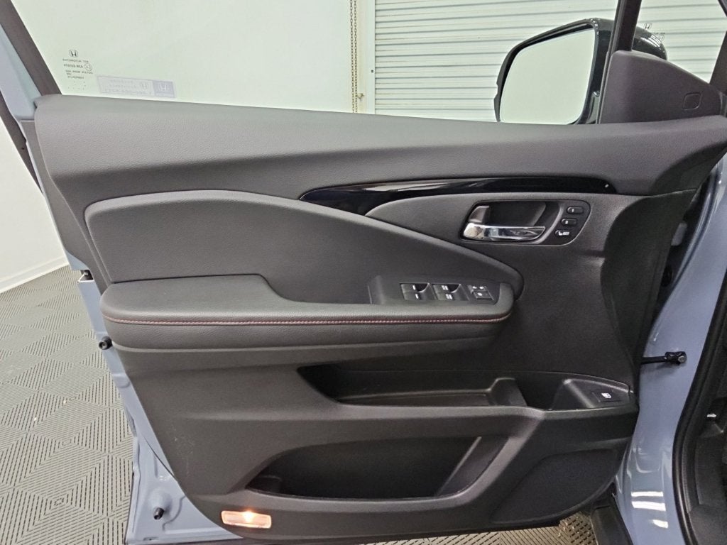 2025 Honda Ridgeline Black Edition