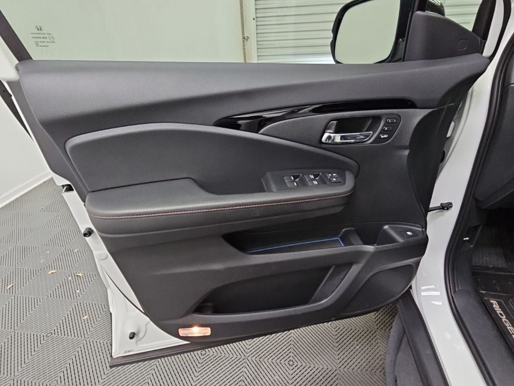 2025 Honda Ridgeline Black Edition