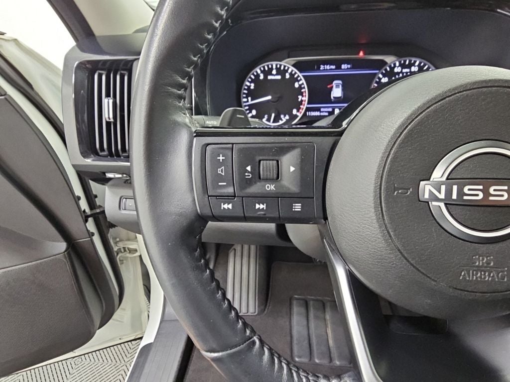 2022 Nissan Pathfinder SV
