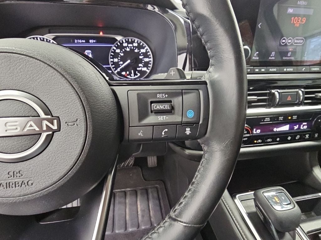 2022 Nissan Pathfinder SV
