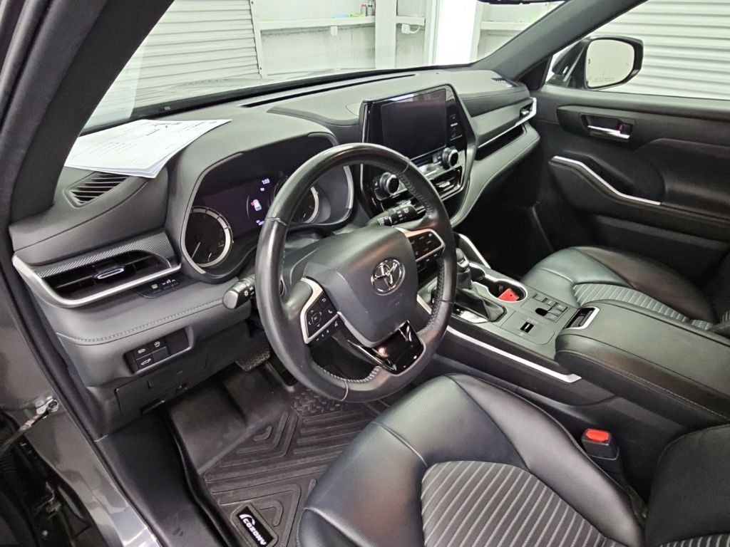 2024 Toyota Highlander XSE