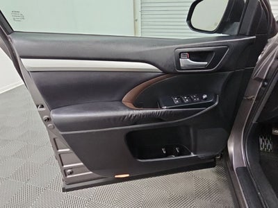 2016 Toyota Highlander XLE V6