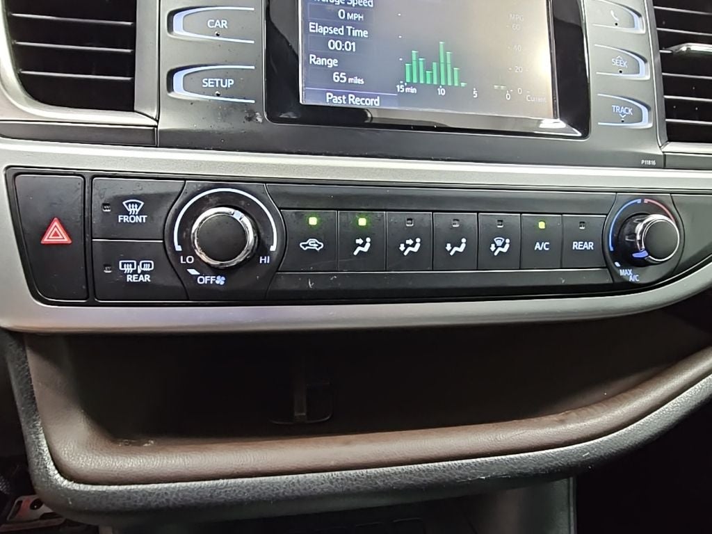 2019 Toyota Highlander LE