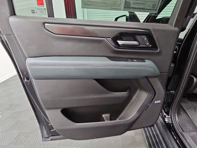 2025 GMC Yukon XL AT4