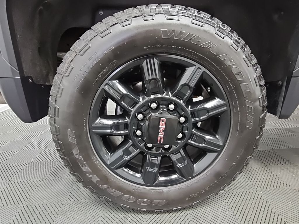 2025 GMC Sierra 2500HD AT4
