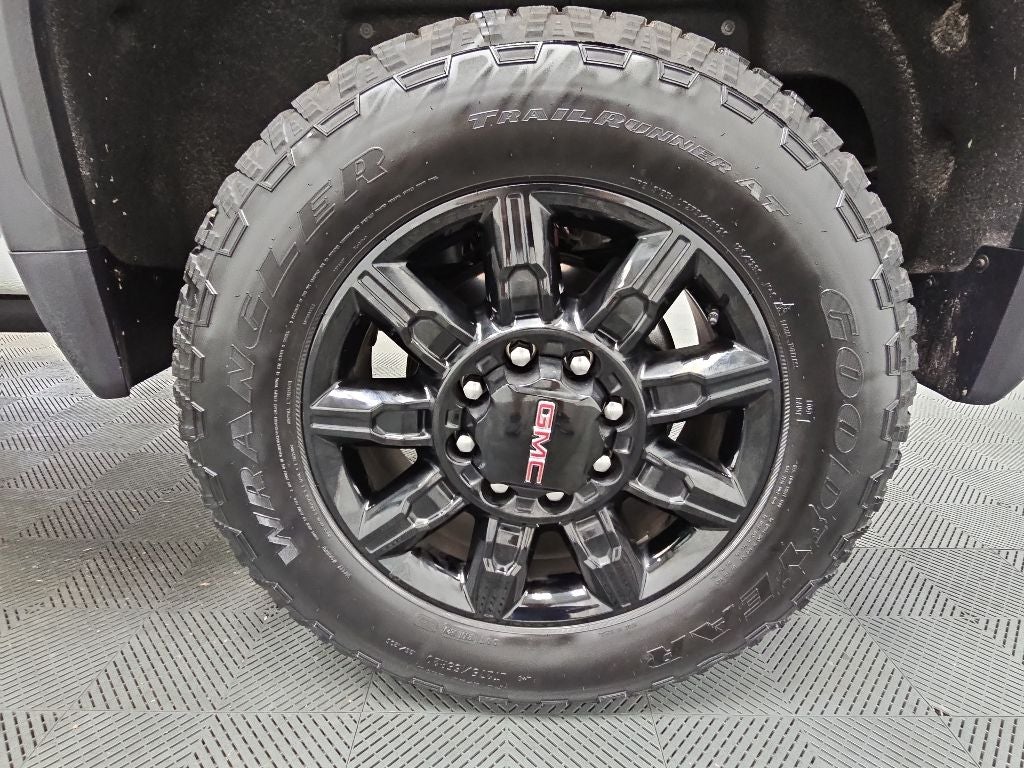 2025 GMC Sierra 2500HD AT4
