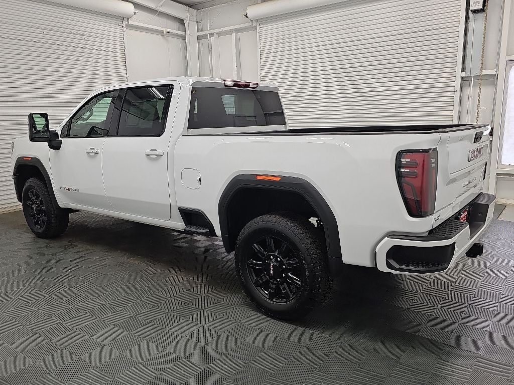 2025 GMC Sierra 2500HD AT4