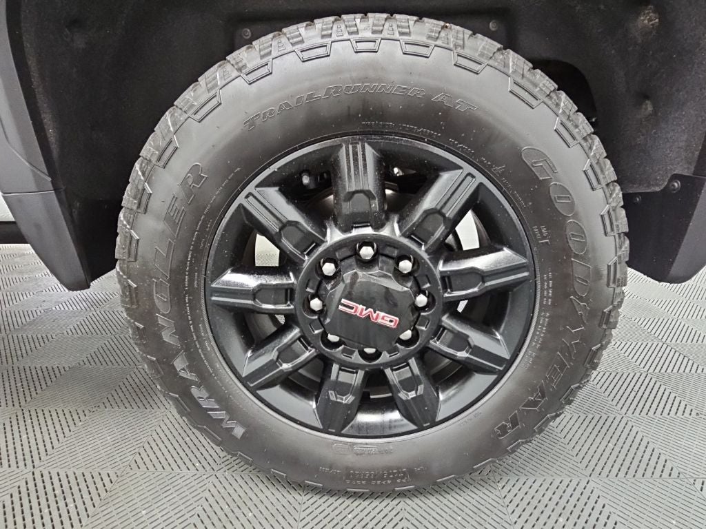 2025 GMC Sierra 2500HD AT4