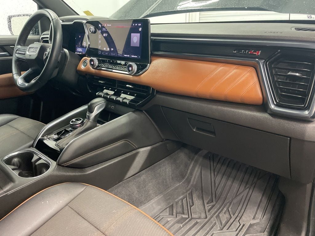 2023 GMC Canyon AT4