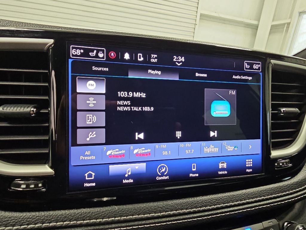 2024 Chrysler Pacifica Touring L