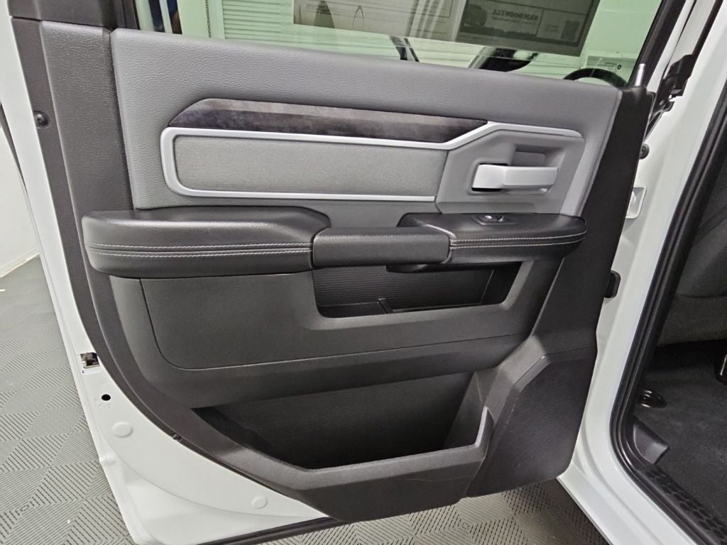 2022 RAM 2500 Big Horn Crew Cab