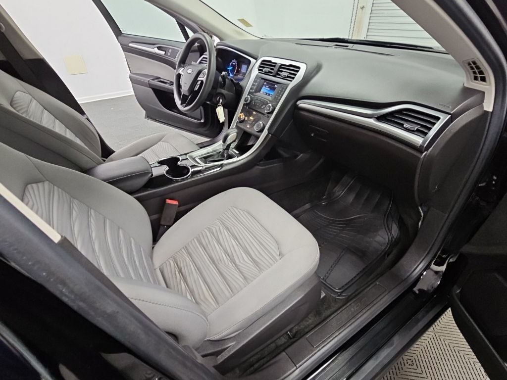 2016 Ford Fusion S